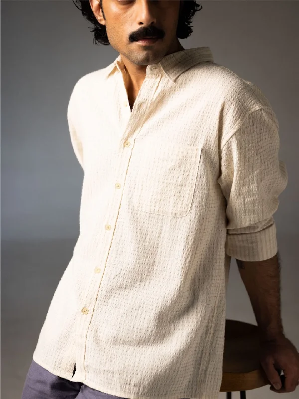 Men's Patterned Button-Down Shirts for Added InterestMen's Natural Cotton Viscose Regular Fit Striped Shirt